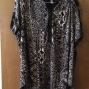 Pullover short sleeve top